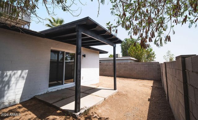 5712 N 68TH Drive, Glendale, AZ 85303