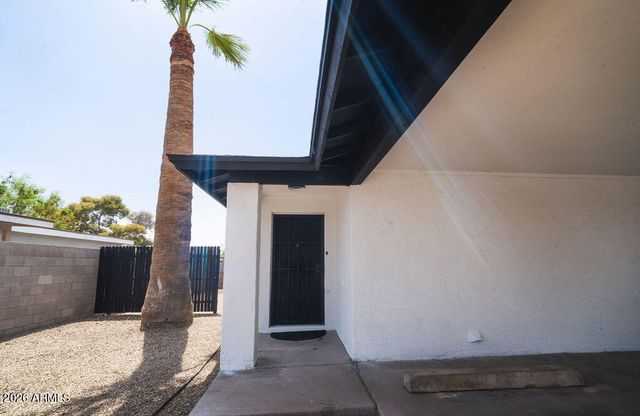 5712 N 68TH Drive, Glendale, AZ 85303