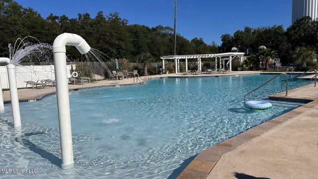 2252 Beach Drive, 701, Gulfport, MS 39507