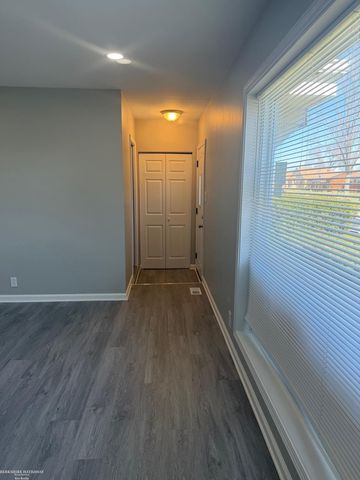 26653 Hill Avenue, Warren, MI 48091