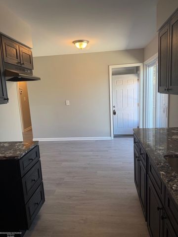 26653 Hill Avenue, Warren, MI 48091