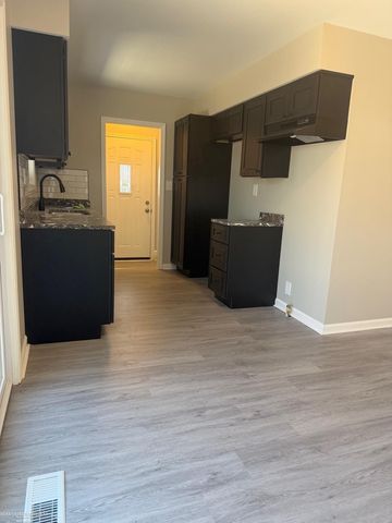 26653 Hill Avenue, Warren, MI 48091