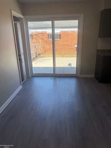 26653 Hill Avenue, Warren, MI 48091