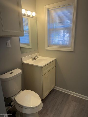 26653 Hill Avenue, Warren, MI 48091