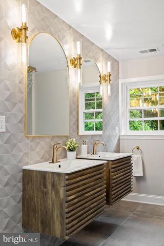 9813 SINGLETON DRIVE, Bethesda, MD 20817