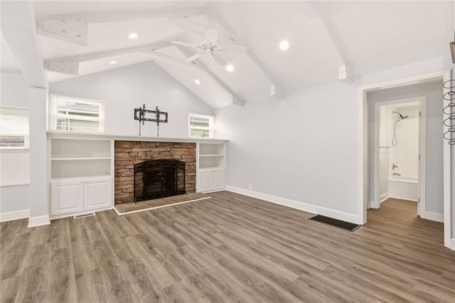 65 Dockside Drive, Lake Tapawingo, MO 64015