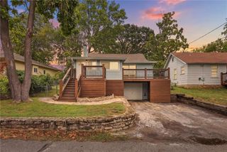 65 Dockside Drive, Lake Tapawingo, MO 64015