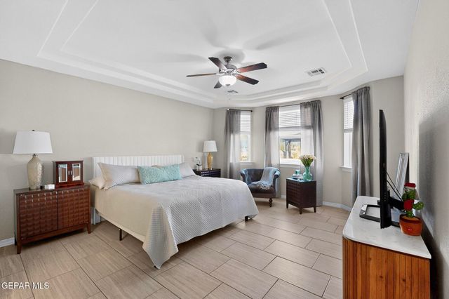 2178 Enchanted Crest Dr, El Paso, TX 79911