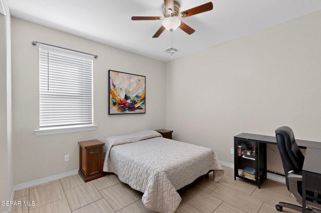 2178 Enchanted Crest Dr, El Paso, TX 79911