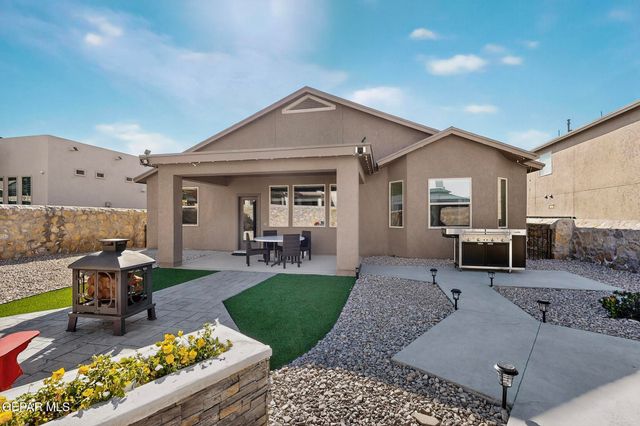 2178 Enchanted Crest Dr, El Paso, TX 79911