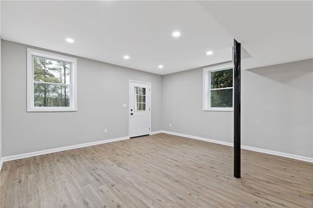 2224 Hudson Drive SW, Lilburn, GA 30047