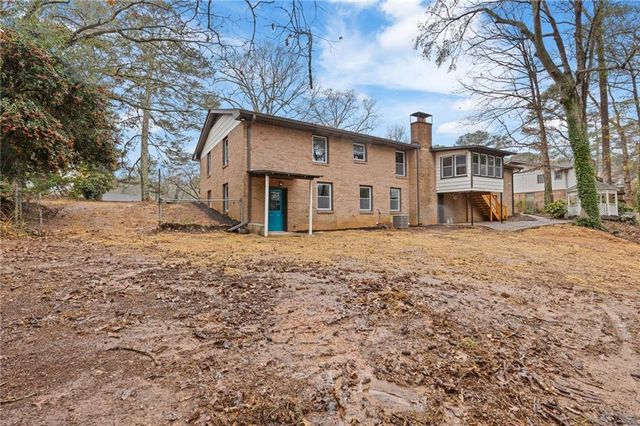 2224 Hudson Drive SW, Lilburn, GA 30047