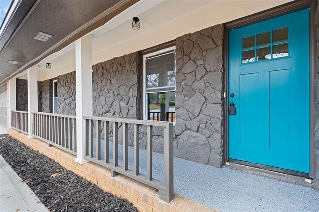 2224 Hudson Drive SW, Lilburn, GA 30047