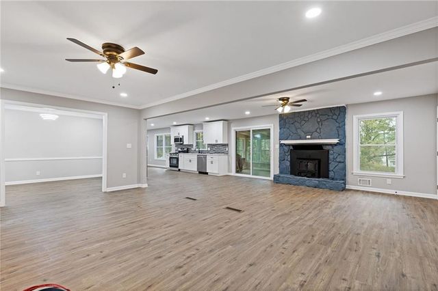 2224 Hudson Drive SW, Lilburn, GA 30047