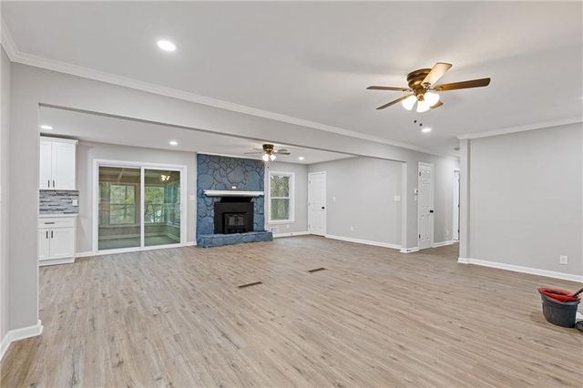 2224 Hudson Drive SW, Lilburn, GA 30047