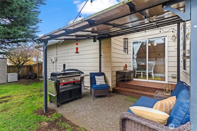 2279 Palisade Blvd, Dupont, WA 98327