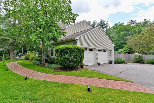 70 Randall St, Easton, MA 02356