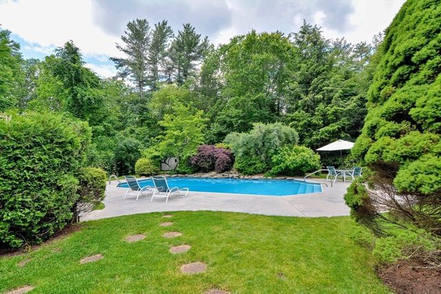 70 Randall St, Easton, MA 02356