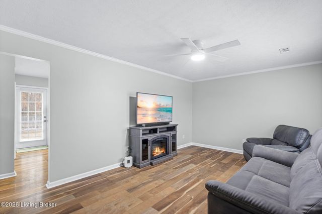 510 Jennymac Dr, Louisville, KY 40229