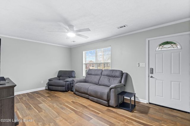 510 Jennymac Dr, Louisville, KY 40229