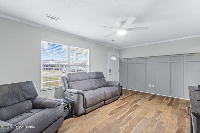 510 Jennymac Dr, Louisville, KY 40229