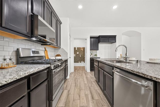 19711 Lakeside Pointe, Richmond, TX 77407