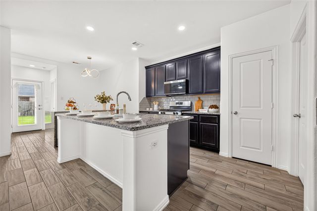 19711 Lakeside Pointe, Richmond, TX 77407