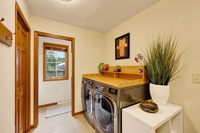 5629 Kinsale Drive, Fitchburg, WI 53711