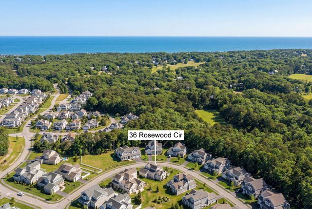 36 Rosewood Circle, Mashpee, MA 02649