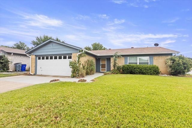 615 Bocowood Circle, Euless, TX 76039