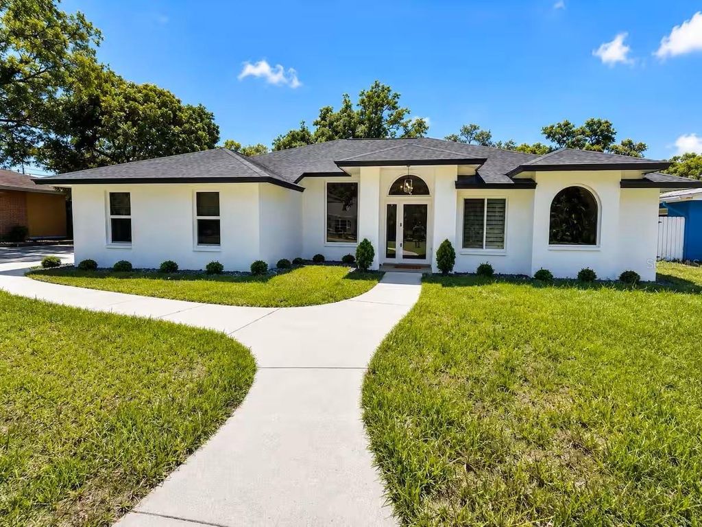 4760 CAMPHOR AVENUE, Sarasota, FL 34231