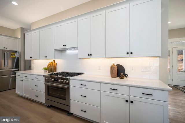 2 OLD HOUSE, Bumpass, VA 23024