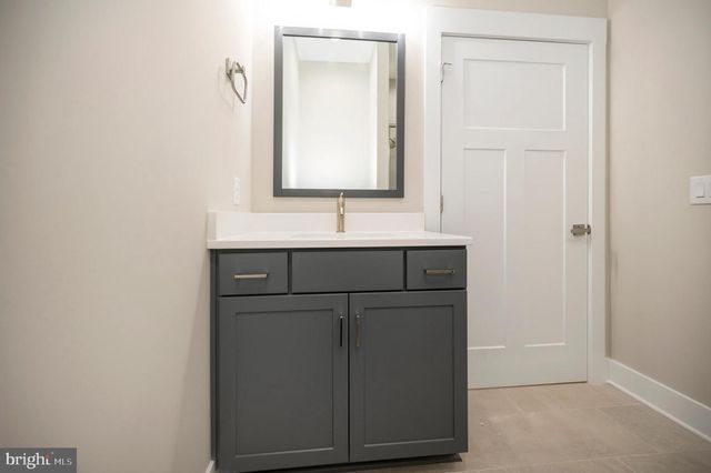 2 OLD HOUSE, Bumpass, VA 23024