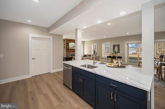 2 OLD HOUSE, Bumpass, VA 23024