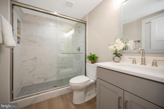 2 OLD HOUSE, Bumpass, VA 23024