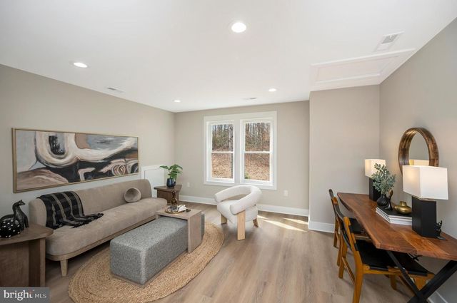 2 OLD HOUSE, Bumpass, VA 23024