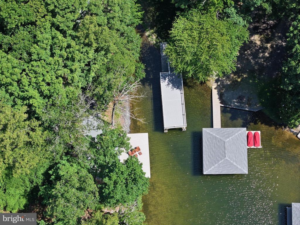 2 OLD HOUSE, Bumpass, VA 23024