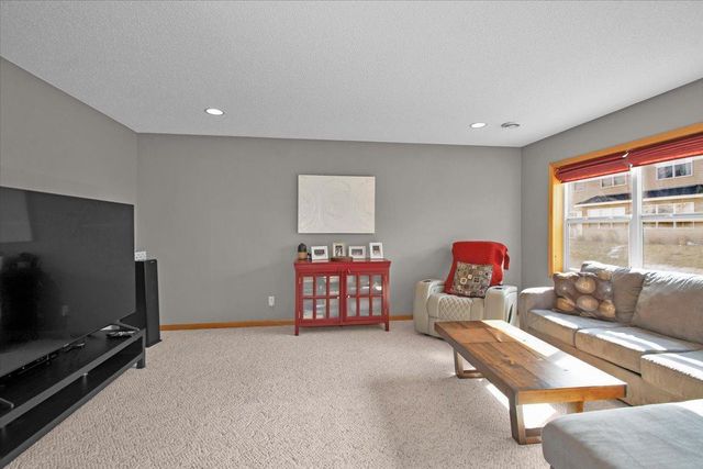 10469 64th Way, Albertville, MN 55301