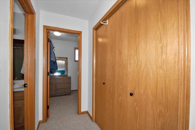 10469 64th Way, Albertville, MN 55301