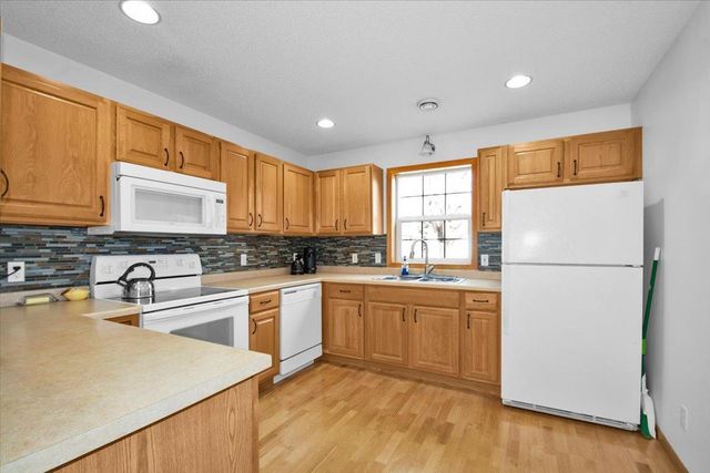 10469 64th Way, Albertville, MN 55301