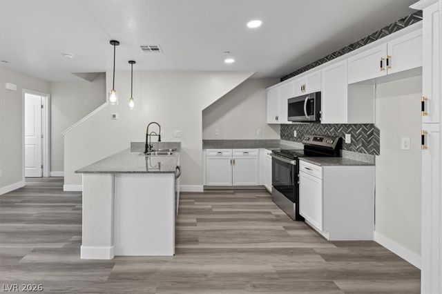 6811 Sage Gold Court, North Las Vegas, NV 89086