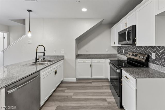 6811 Sage Gold Court, North Las Vegas, NV 89086