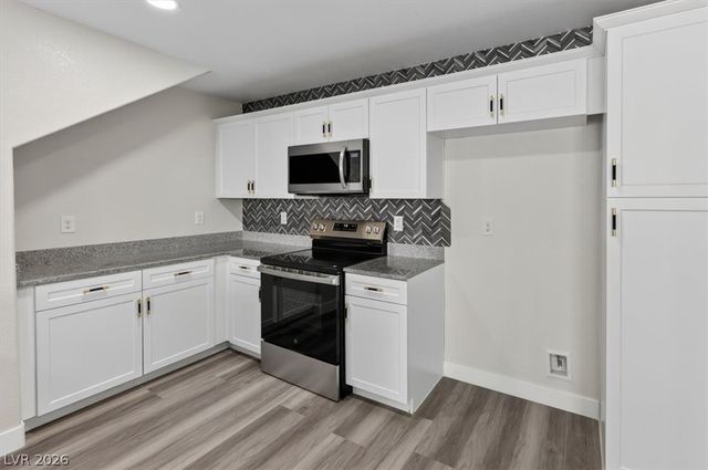 6811 Sage Gold Court, North Las Vegas, NV 89086
