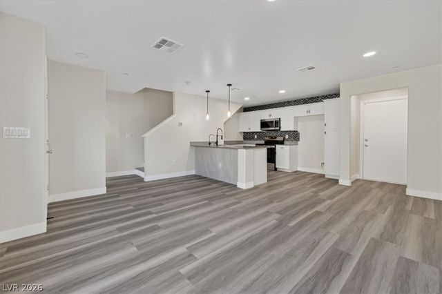 6811 Sage Gold Court, North Las Vegas, NV 89086