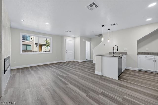 6811 Sage Gold Court, North Las Vegas, NV 89086