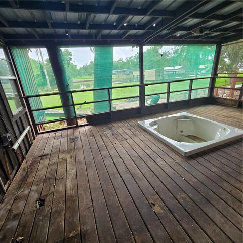 1471 Private Road 652, Sargent, TX 77414