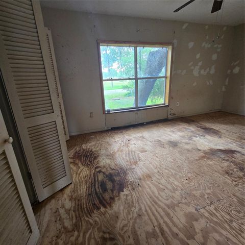 1471 Private Road 652, Sargent, TX 77414