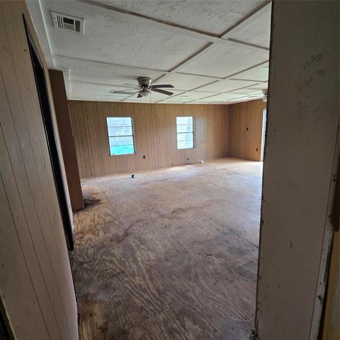 1471 Private Road 652, Sargent, TX 77414