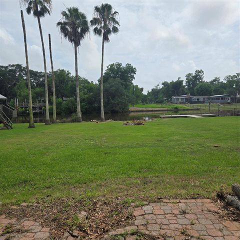 1471 Private Road 652, Sargent, TX 77414