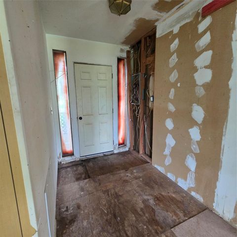 1471 Private Road 652, Sargent, TX 77414
